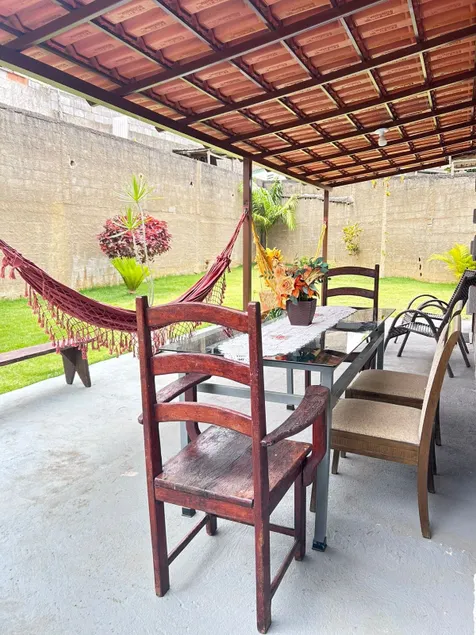 Cantinho da Paz House with private backyard. - Image 1