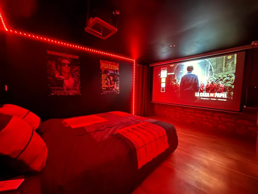 Industrial Loft & Private Cinema – 14 minutes from Auxerre - Image 1