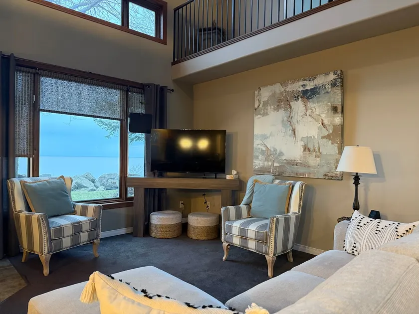 Erie’s Edge Four bedrooms Two bathrooms - Image 1