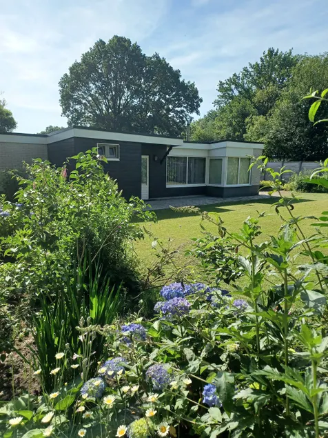 Bungalow just outside Zuidwolde (Drenthe) - Image 1