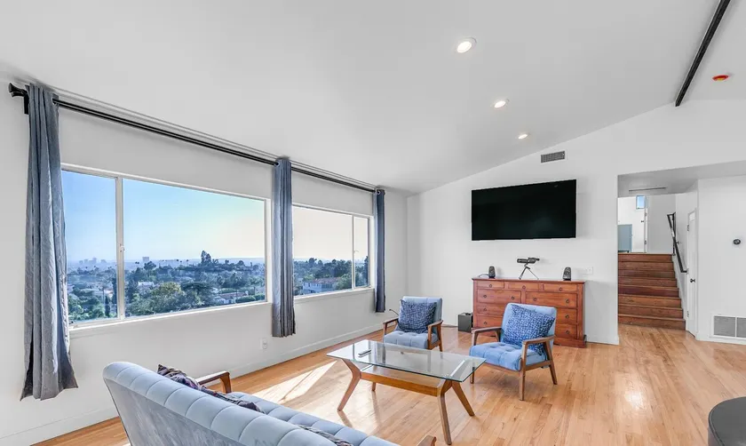 3BD/2BA House | Breathtaking Views Los Feliz Hills - Image 1