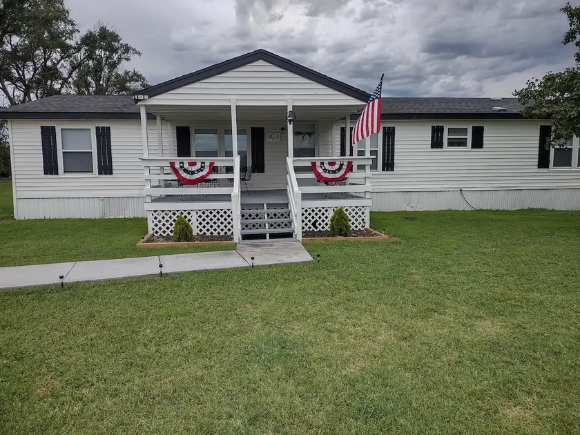 Mustang Ranch Bunkhouse - Image 1
