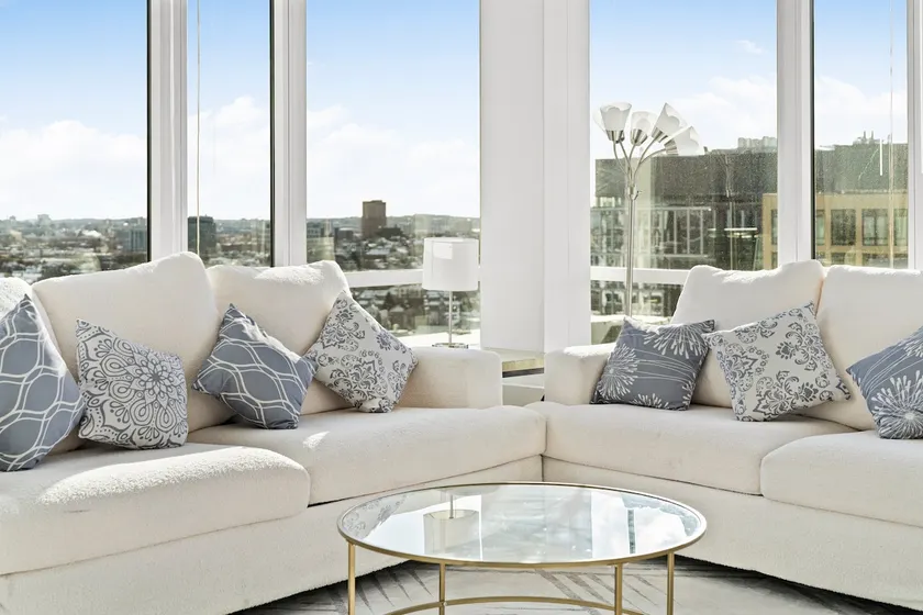 Comfortable & Cozy 2BR/2BA in Assembly Row Plaza - Image 1