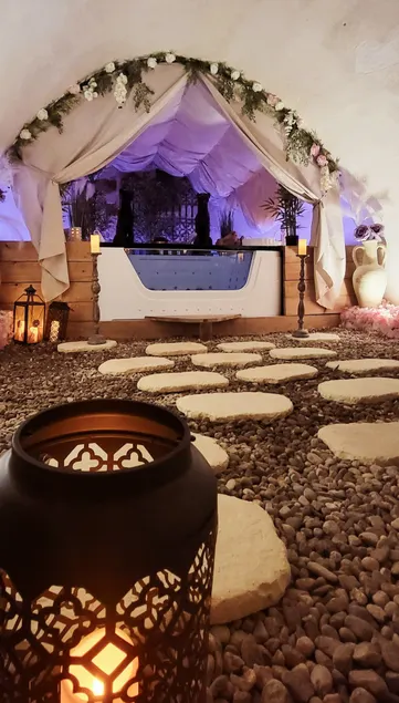 LOVE ROOM - The Rose Workshop - Image 1
