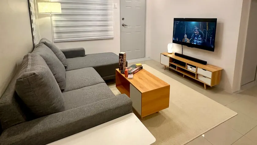 Cozy 2BR Staycation Deca Talomo near Toril & Puan - Image 1