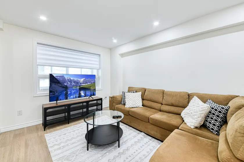 Charming 3 Bed 2.5 Bath House - Image 1