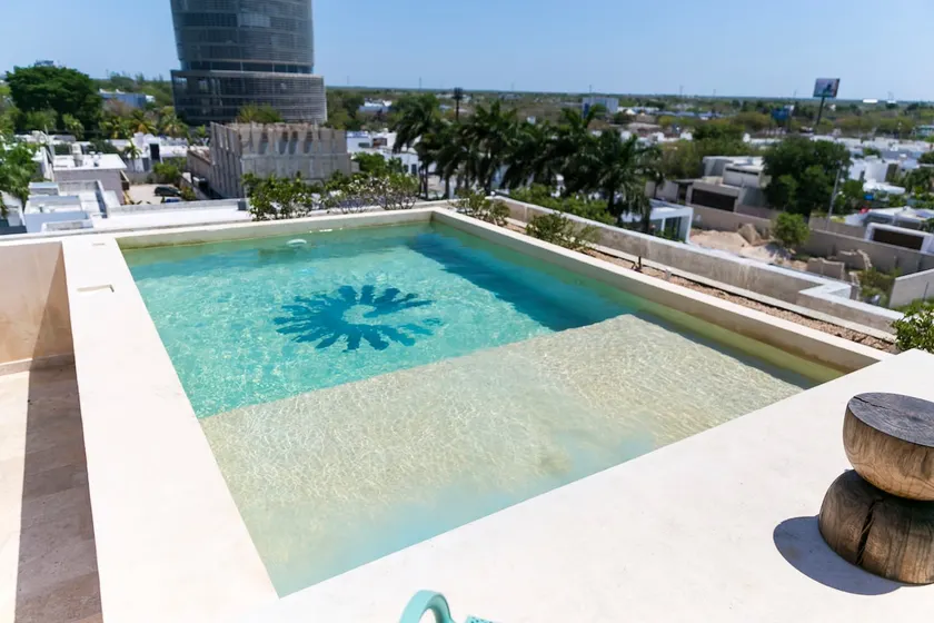 Luxury apartment in Montebello with pool - Image 1