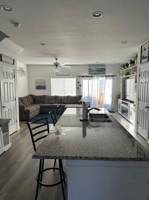 Cozy Townhome near DIA Denver Airport - Image 1