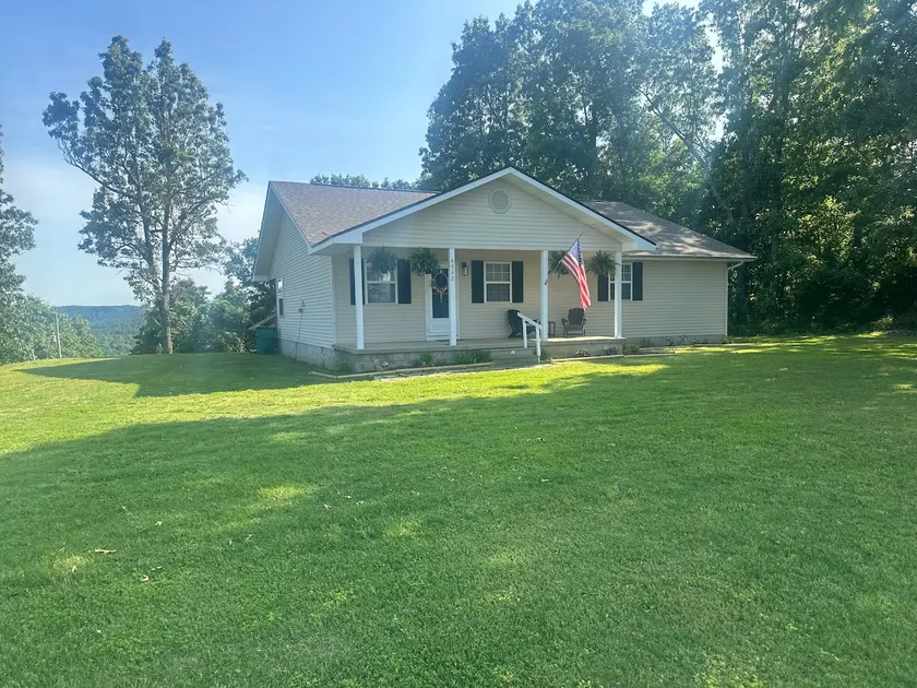 Charming 2-bedroom house in Norfork, AR - Image 1