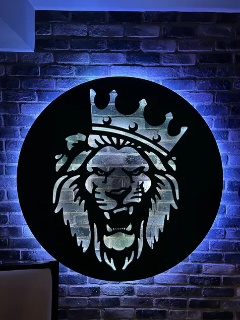 The Lion's Den Suite and Spa - Image 1
