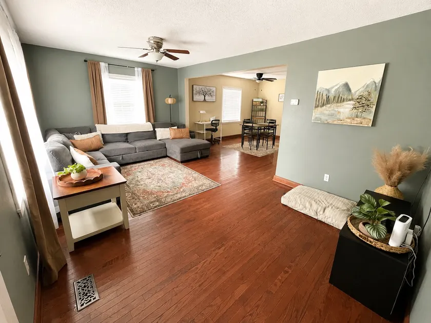 Beech Street Bungalow• PetFriendly•2BR/1BA•Sleeps6 - Image 1