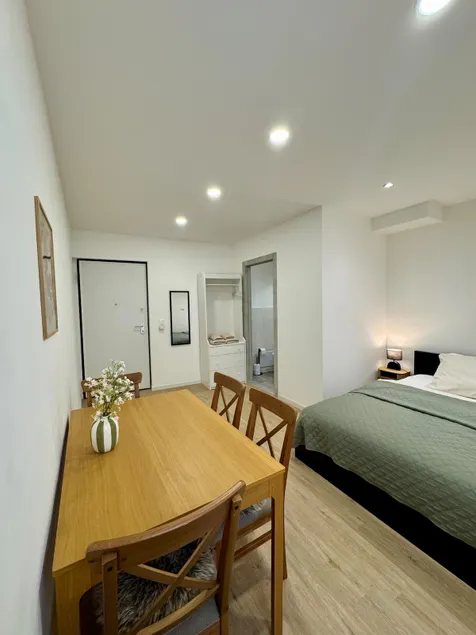 Cozy Studio w/ Private Bathroom (SELF CHECK-IN) - Image 1