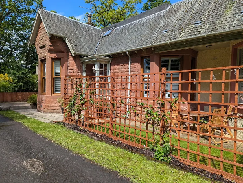 Mulberry Lodge -- a luxury cottage on the West Highland Way - Image 1
