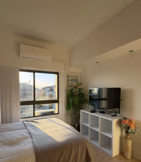 VV - Cosy Studio in City Centre with Pool - Image 1