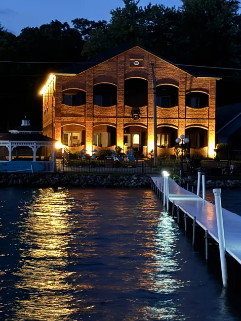Lake Front Villa - Image 1