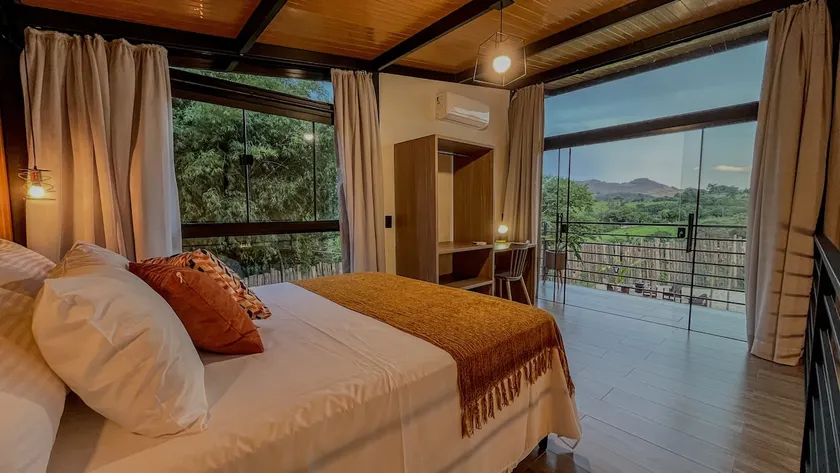 Cabana das Lavandas 1 (Lavender Cabin 1) - Image 1