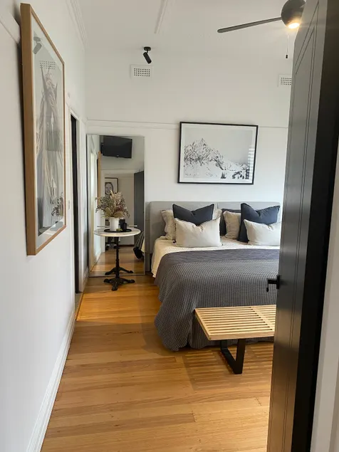 3BR Central renovated home - Image 1