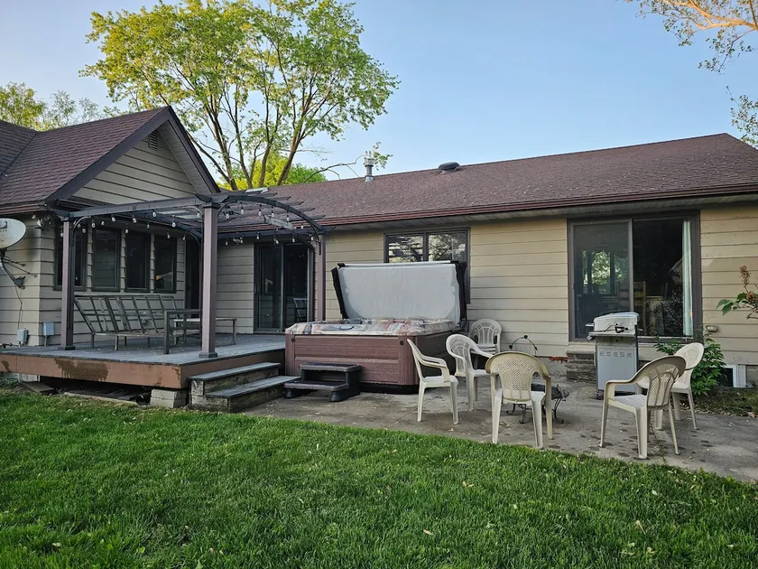 4- bed 3-bath w/private HOT TUB - Image 1