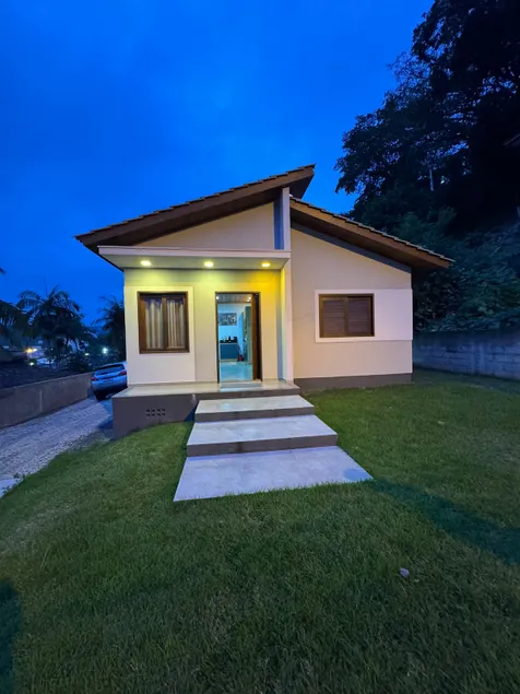 Complete house in the center! - Image 1