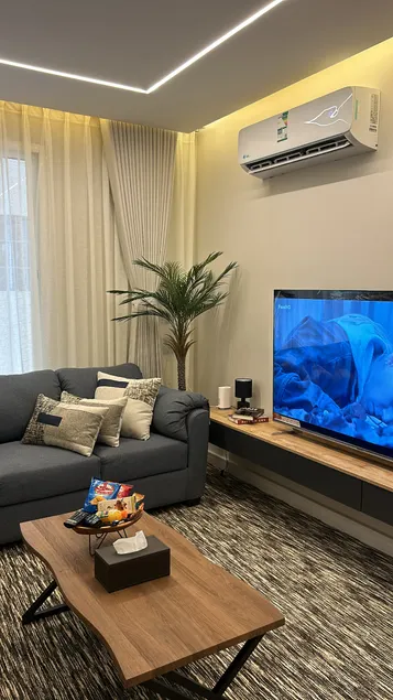 Apartment with a classy bedroom and living room - Image 1