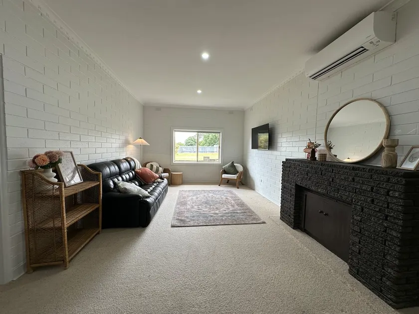 Cosy Mowbray Street home - Image 1
