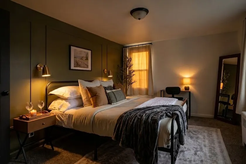 Bright Lockport Farmhouse: King Bed + Yard View - Image 1