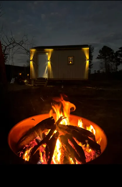 Glamping by Naskila Livingston pet friendly - Image 1