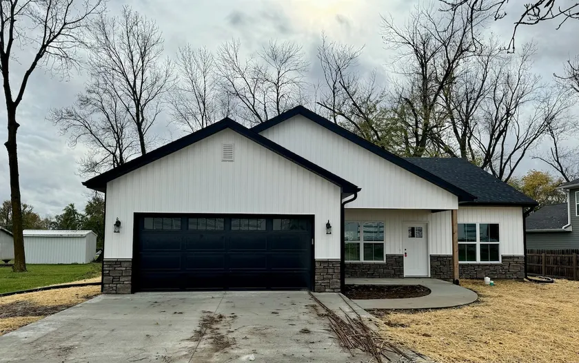 New construction 3 bed 2 bath - Image 1
