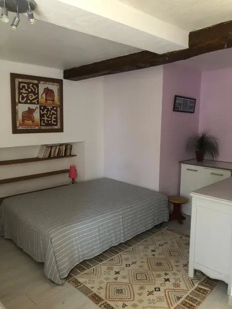House 2 people - Image 1