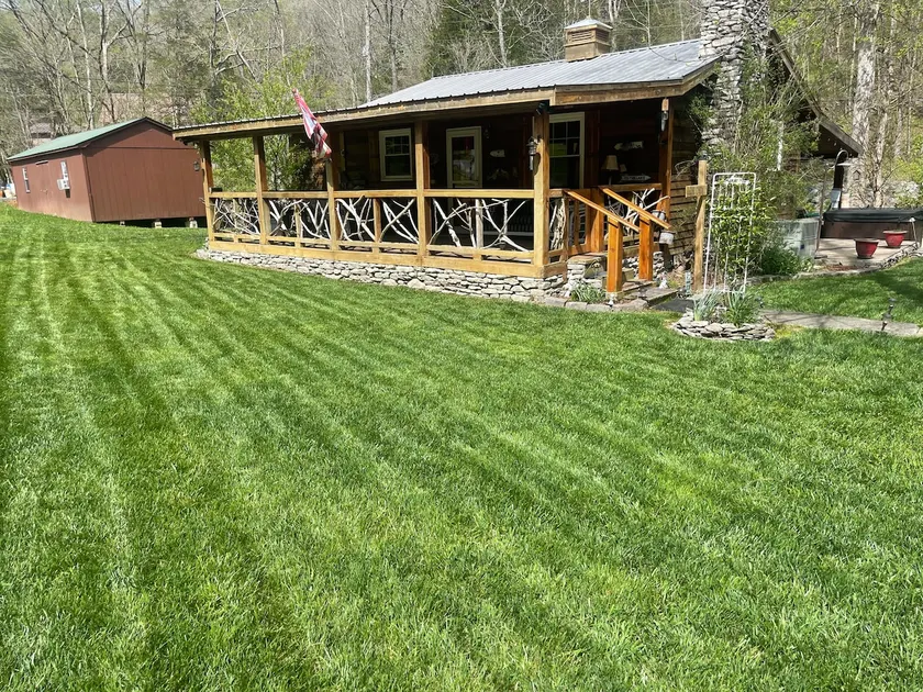 The Cedar Cabin - Image 1