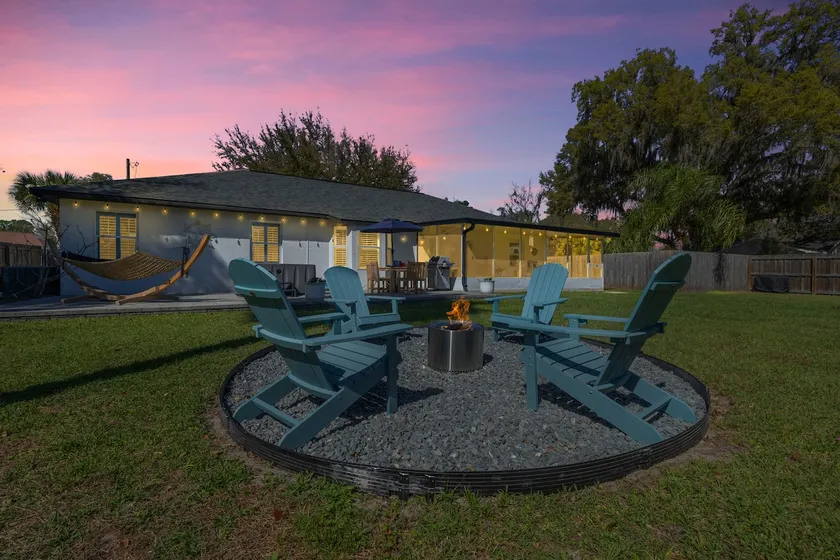 Ocala Starlit Family Retreat (Hot Tub / Fire Pit) - Image 1