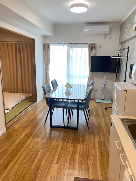 Zuiho's Apartment, Family Apartment, 8th Floor - Image 1