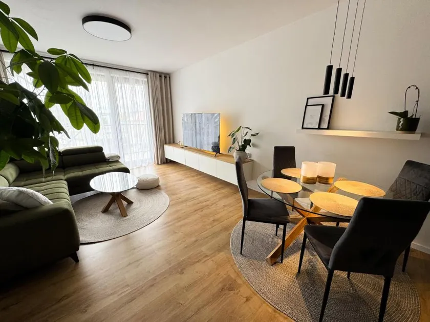 A1 North Apartment, near the city center - Image 1