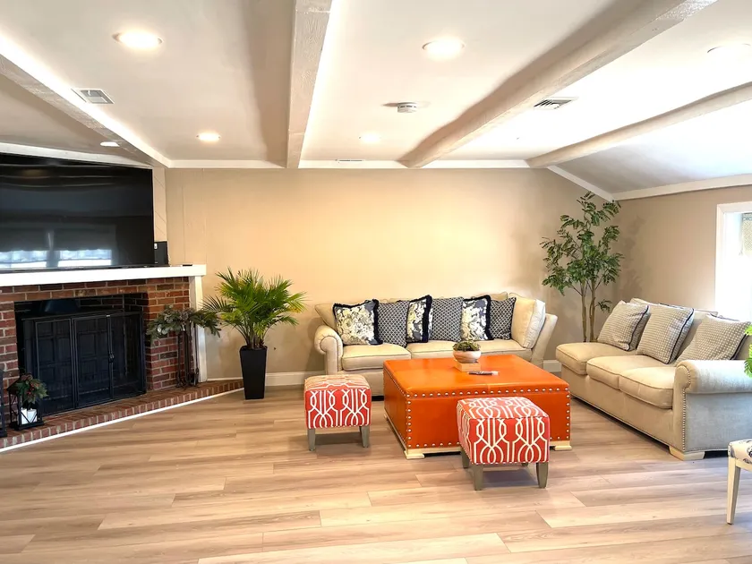 Coastal Theme Home Near A.C. and Seaview Golf Club - Image 1