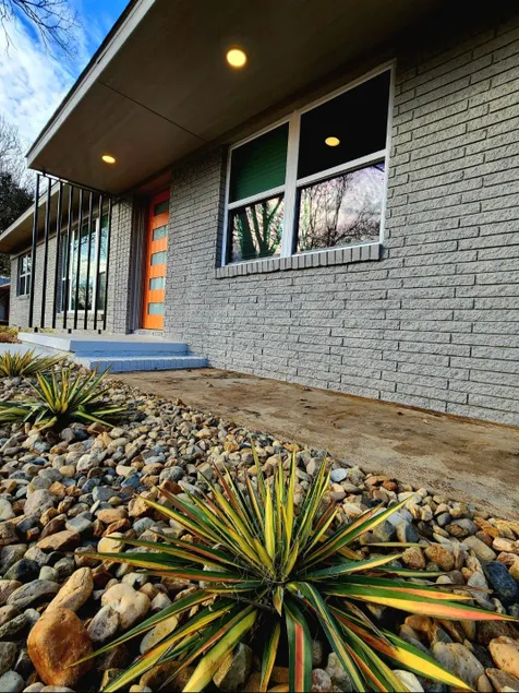 Peridot House - Image 1