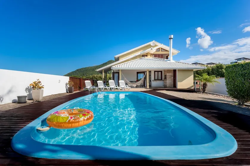 Oceanfront House with Pool Praia do Santinho - Image 1