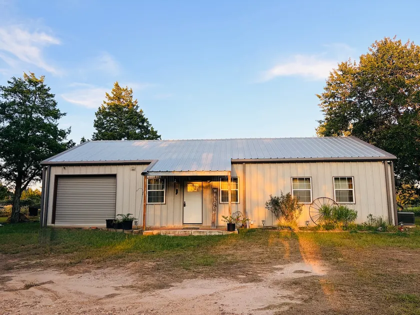 Cozy country house. - Image 1