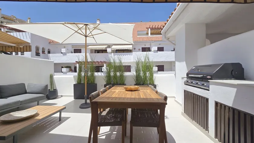 PENTHOUSE DUPLEX PUERTO BANUS POOLS WIFI MARBELLA - Image 1