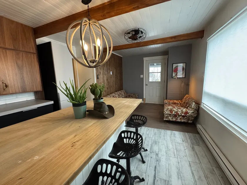Welcome to the cowboy oasis. - Image 1
