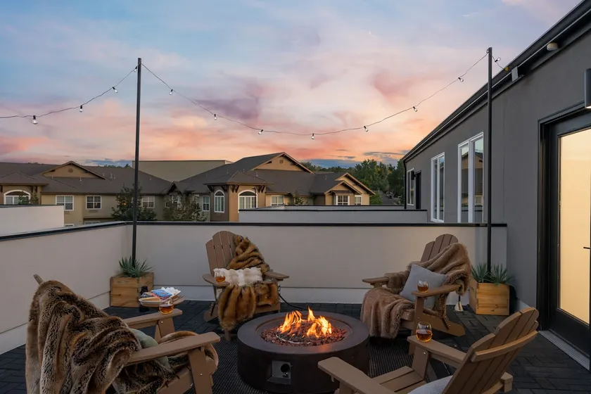 Luxury Home w/Rooftop Fire Pit & Mountain Views - Image 1
