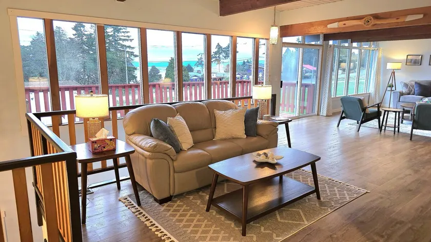 Diamond Point~Canal Views! Peaceful with Game Room - Image 1