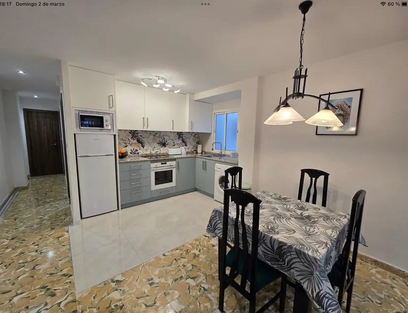 Unequal apartment with 3 AC - Image 1
