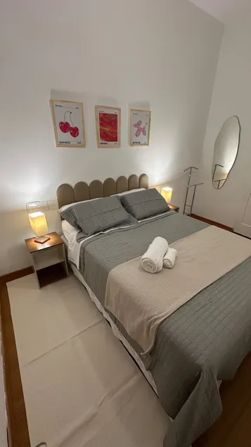 Renovated 1-Bedroom Apartment in Ipanema – 6 min to the Beach, 6 min to the Metro - Image 1