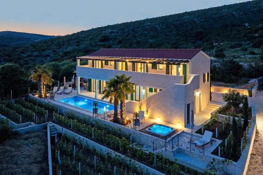 Luxury Stone Villa Smokvica, Heated Pool, Sauna, Jacuzzi, Sea View - Image 1