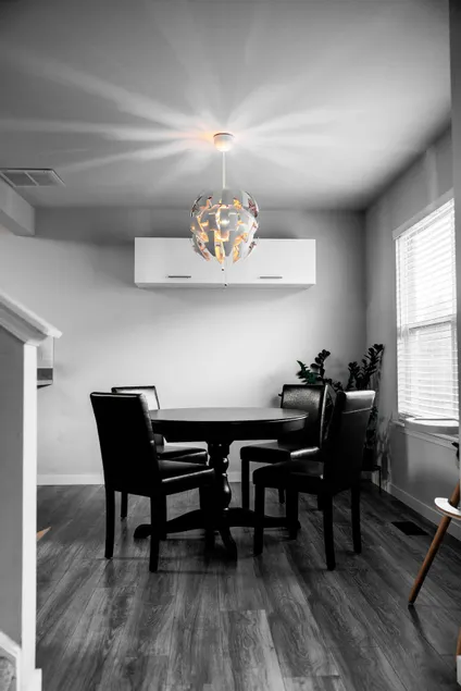 Family-Friendly 3-Bedroom Townhome |Your Home Away - Image 1