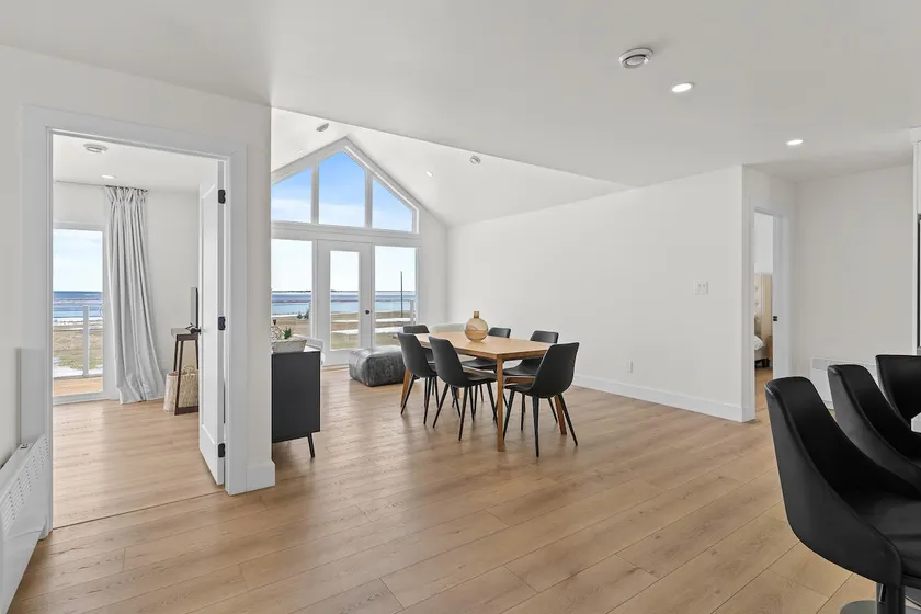 Foley’s Harbour House - Image 1
