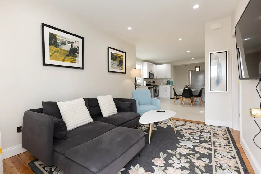 Cozy 3BR Stay in Stamford & Near Old Greenwich - Image 1