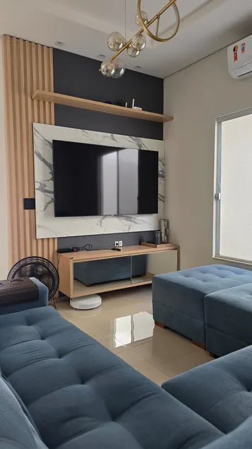 Excellent family home - Image 1