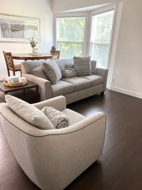 Renovated 2BR | Pets, Parking & Workspace - Image 1
