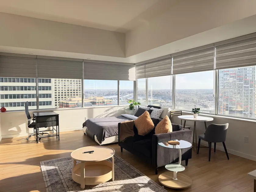 Charming Studio Apartment - Image 1